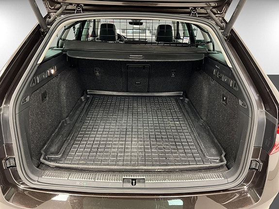 Skoda Superb 14 of 20