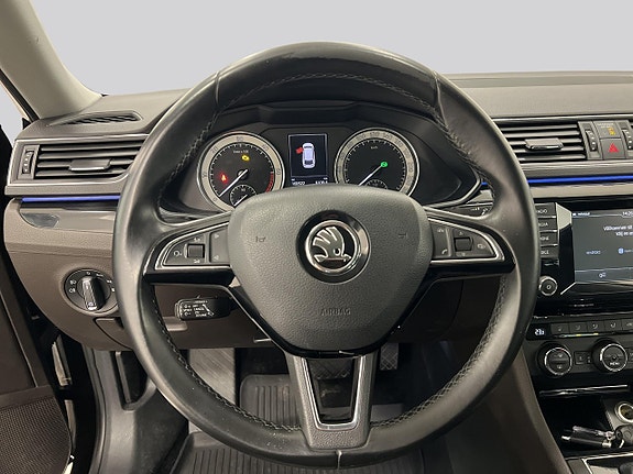 Skoda Superb 18 of 20