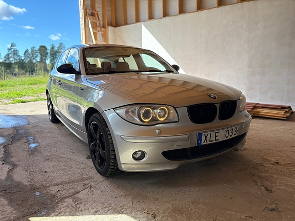 BMW 120i 3 of 6