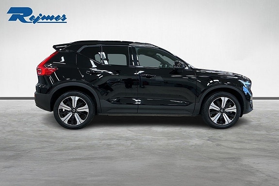 Volvo XC40 16 of 18