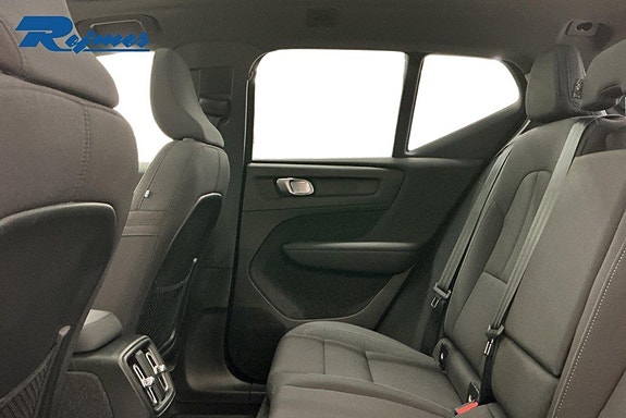 Volvo XC40 13 of 18
