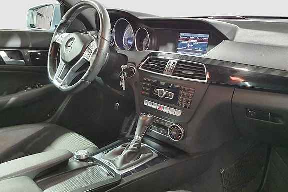 Mercedes-Benz C220 15 of 21