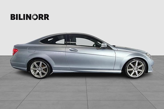 Mercedes-Benz C220 7 of 21