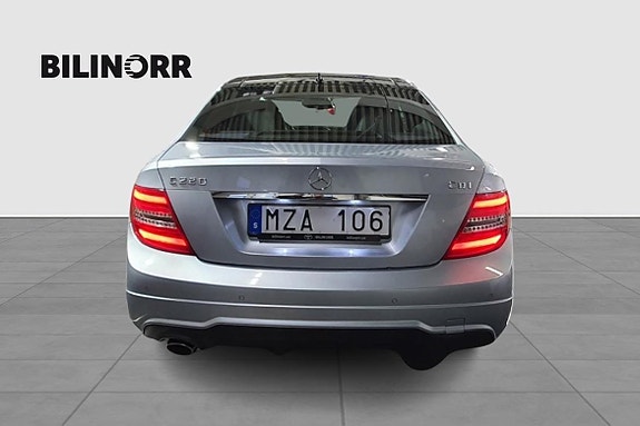 Mercedes-Benz C220 4 of 21
