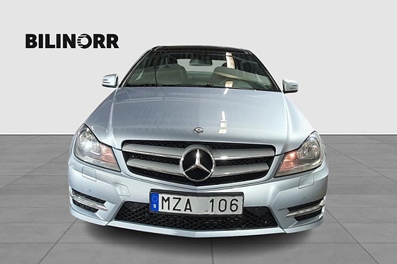 Mercedes-Benz C220 9 of 21