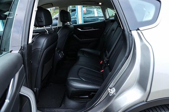 Maserati Levante 15 of 20