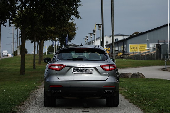 Maserati Levante 7 of 20