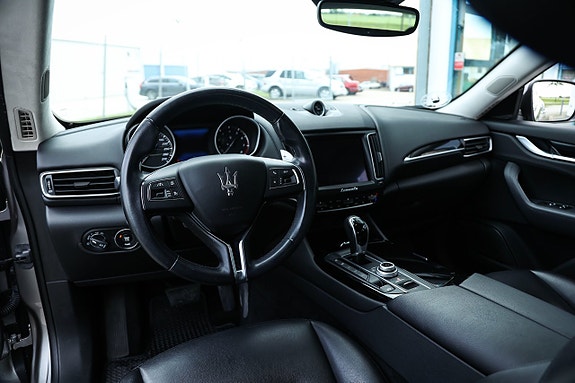 Maserati Levante 14 of 20