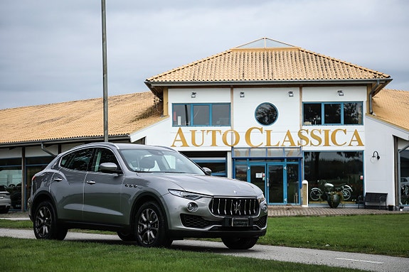 Maserati Levante 2 of 20