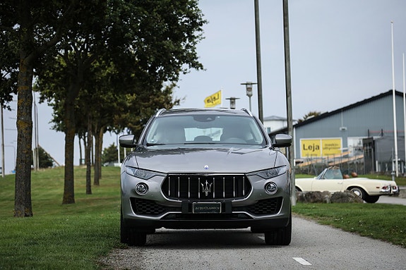 Maserati Levante 3 of 20