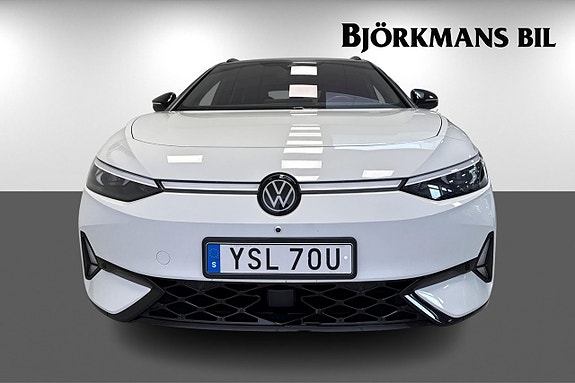 Volkswagen ID.7 2 of 23