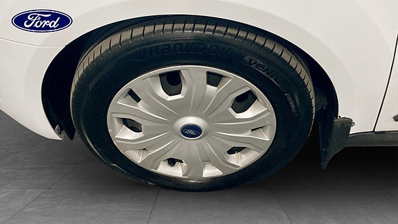 Ford Transit Connect 9 of 12