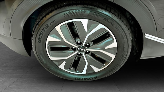 Kia EV6 9 of 9