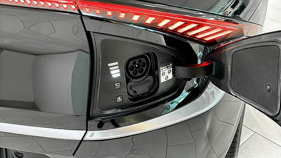 Kia EV6 5 of 9