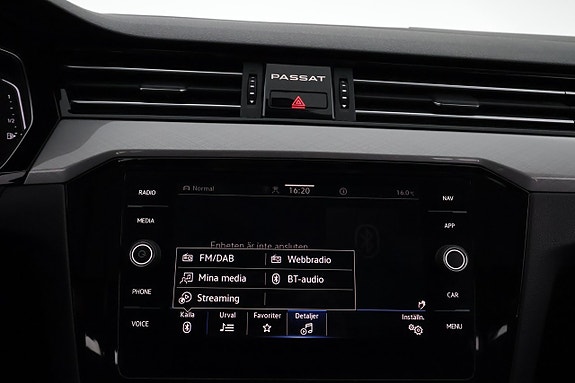 Volkswagen Passat 21 of 27