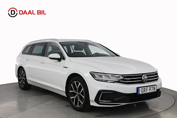 Volkswagen Passat 3 of 27