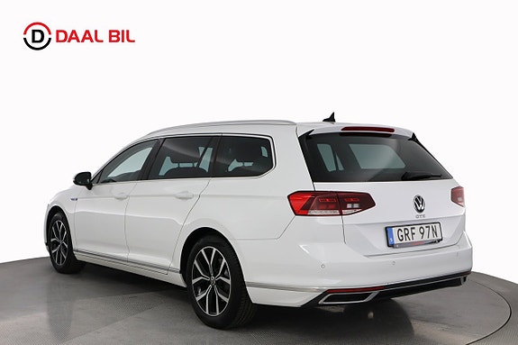 Volkswagen Passat 8 of 27