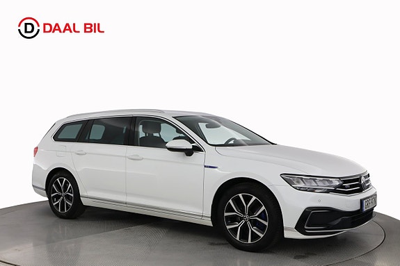 Volkswagen Passat 4 of 27
