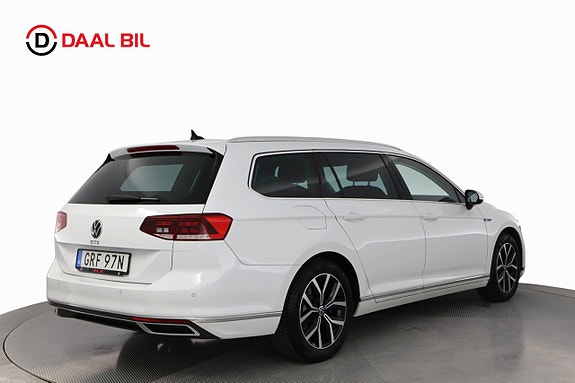 Volkswagen Passat 6 of 27