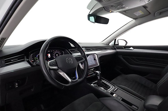 Volkswagen Passat 11 of 27