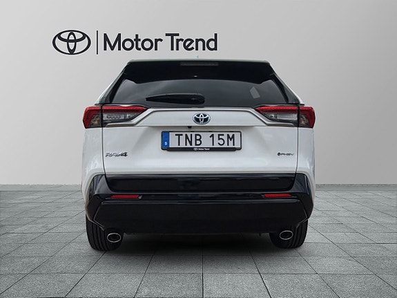 Toyota RAV4 Plug-in Hybrid 5 of 26