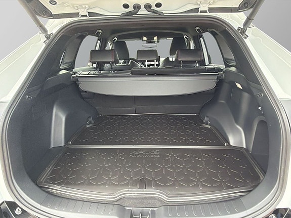 Toyota RAV4 Plug-in Hybrid 12 of 26