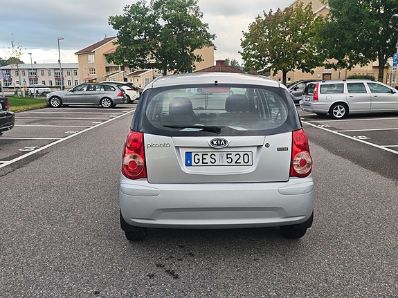 Kia Picanto 6 of 7