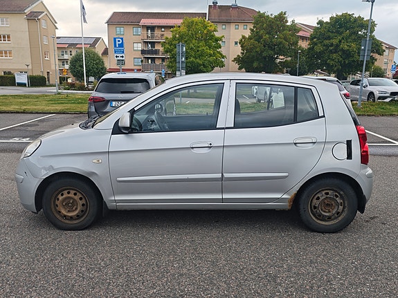 Kia Picanto 7 of 7