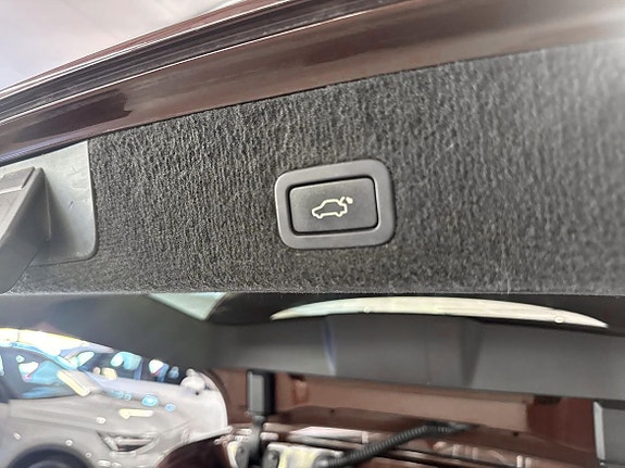 Volvo XC70 12 of 19