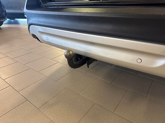 Volvo XC70 13 of 19
