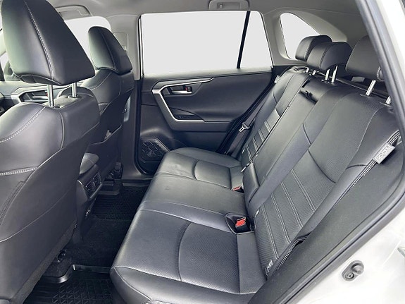 Toyota RAV4 18 of 22