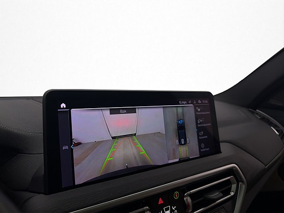 BMW iX3 26 of 30
