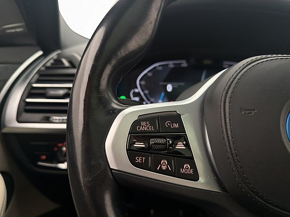 BMW iX3 23 of 30