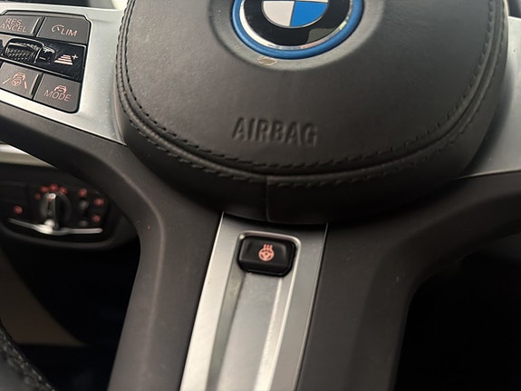 BMW iX3 25 of 30