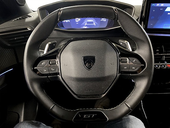 Peugeot 2008 7 of 19