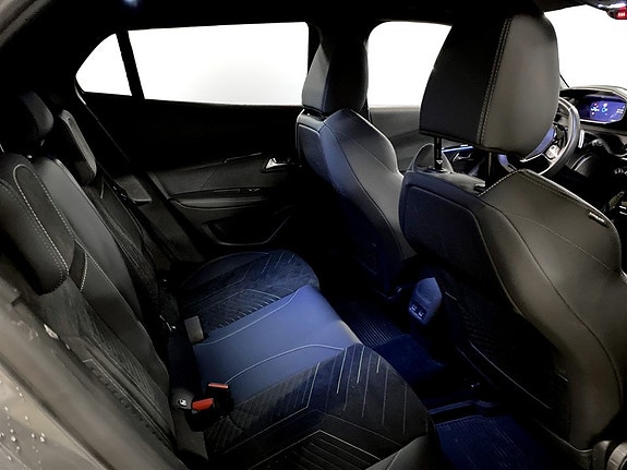 Peugeot 2008 16 of 19