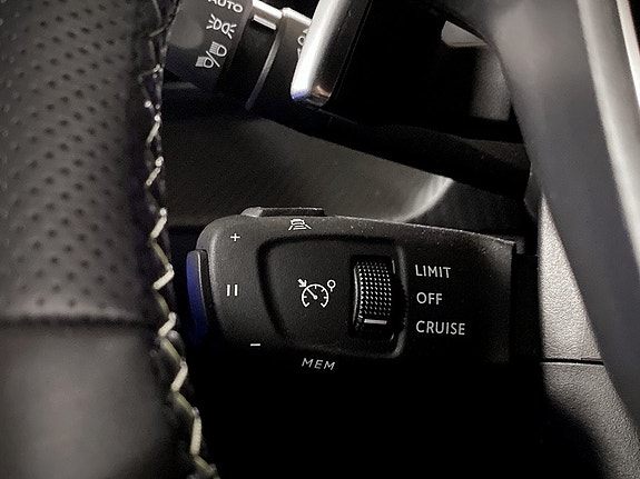 Peugeot 2008 8 of 19