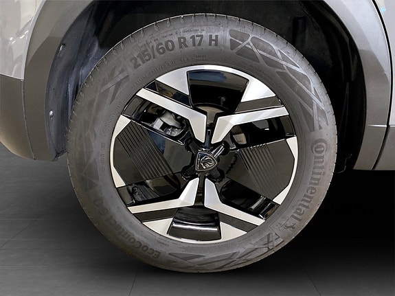 Peugeot 2008 18 of 19