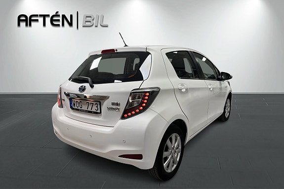 Toyota Yaris 9 of 24