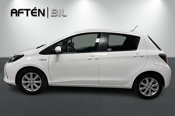 Toyota Yaris 6 of 24