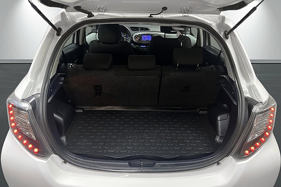 Toyota Yaris 17 of 24