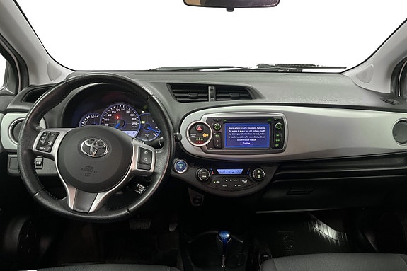 Toyota Yaris 12 of 24