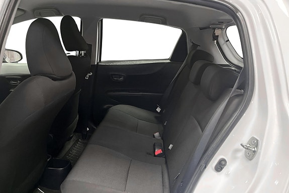 Toyota Yaris 16 of 24