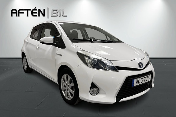 Toyota Yaris 4 of 24