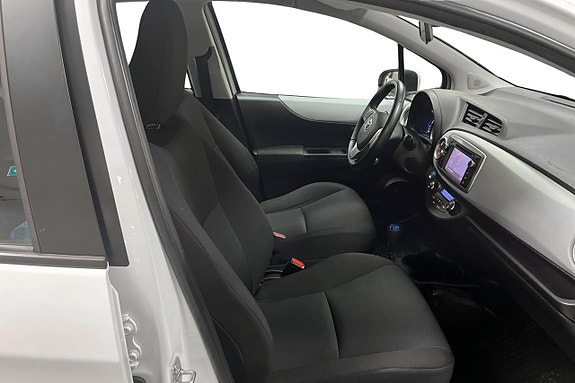 Toyota Yaris 14 of 24