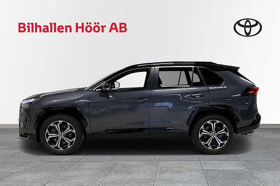 Toyota RAV4 Plug-in Hybrid 3 of 10