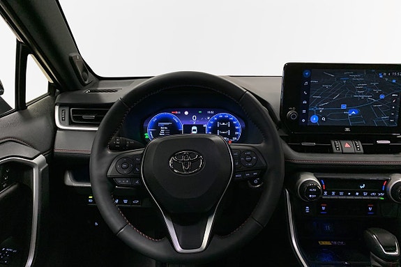 Toyota RAV4 Plug-in Hybrid 9 of 10