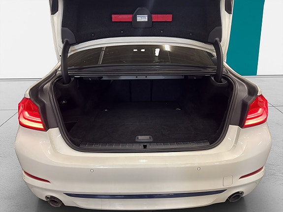 BMW 530e 19 of 23