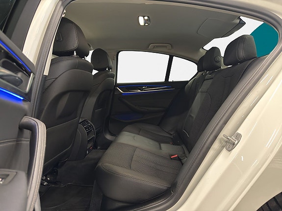 BMW 530e 16 of 23