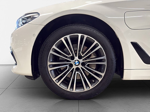 BMW 530e 22 of 23